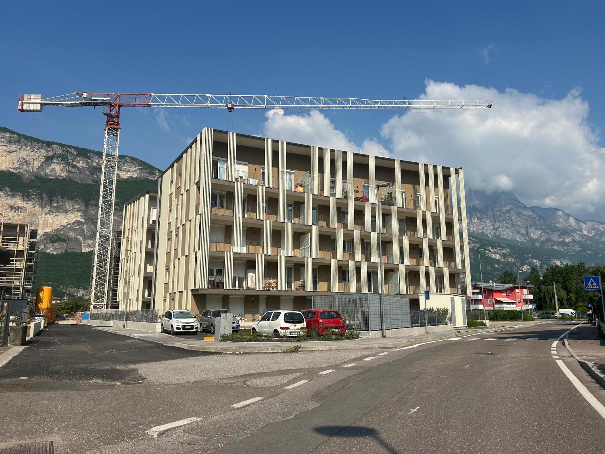 Casa Canova - With Free Garage Trento